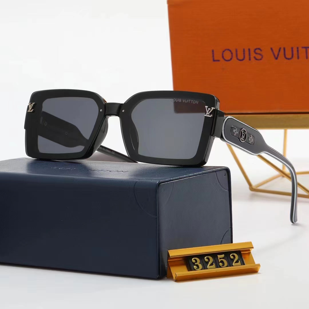 4 colors fashionable hot sunglasses 3252