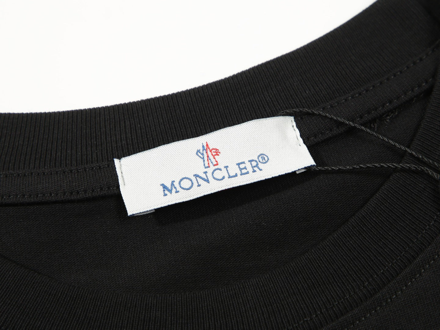 Small embroidered cotton T-shirt