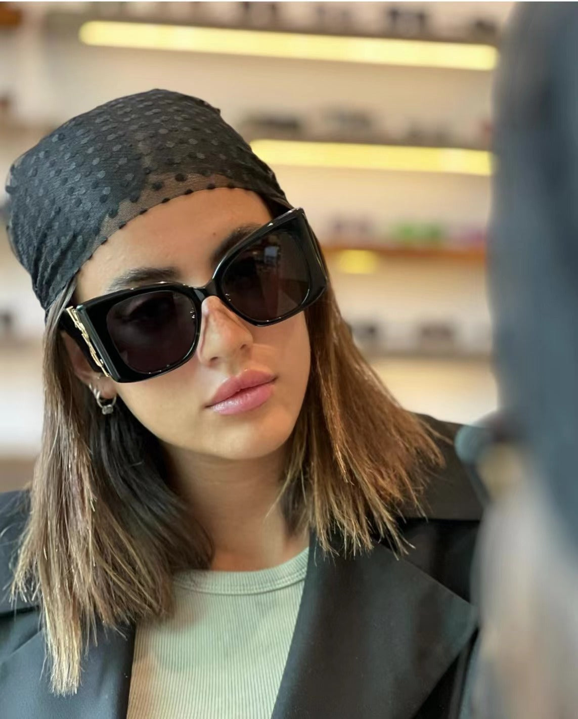 Cat-eye stylish sunglasses!