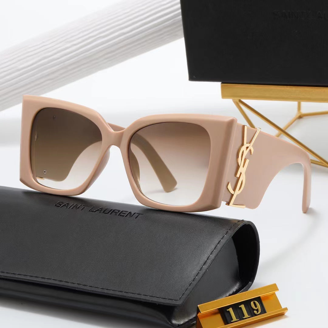 Cat-eye stylish sunglasses!