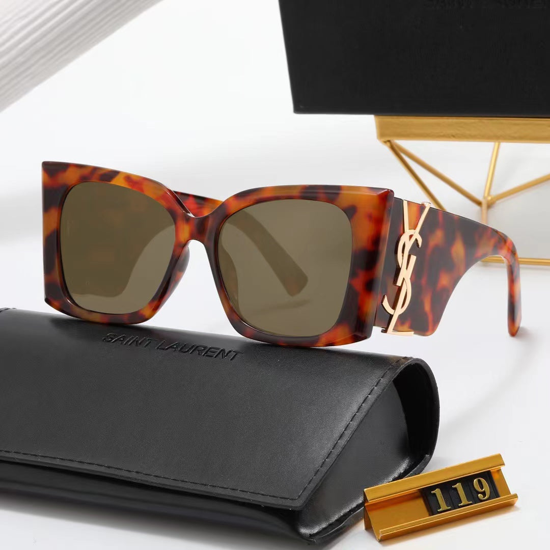 Cat-eye stylish sunglasses!