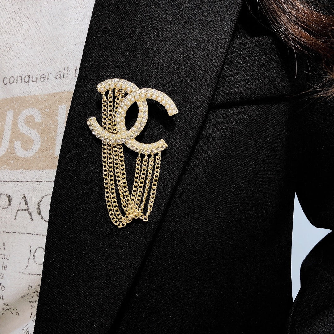 Chain Tassel Pendant Brooch