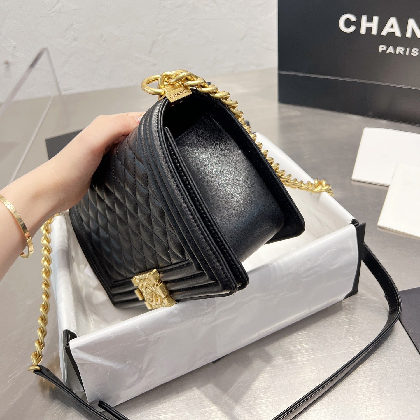 Leboy Series Chain Shoulder Bag