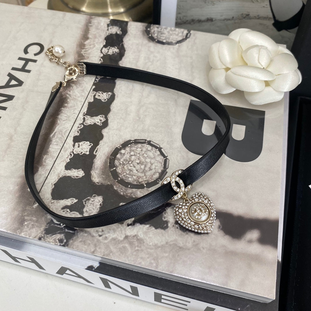 Heart Diamond Chocker