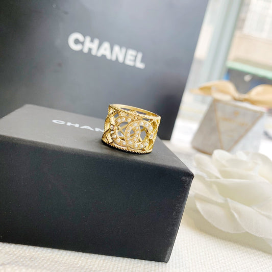 Grid Pearl Ring