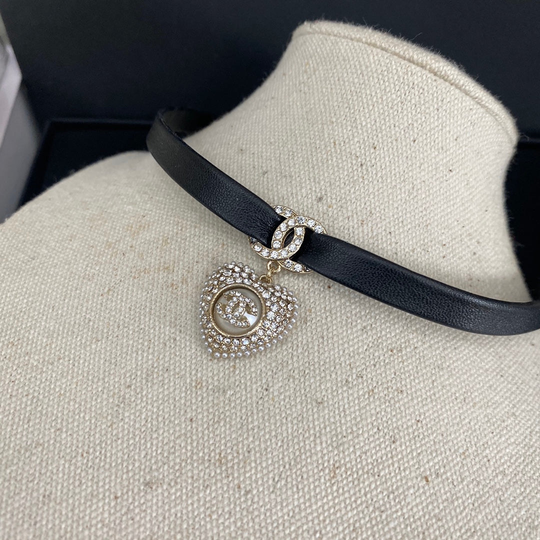 Heart Diamond Chocker