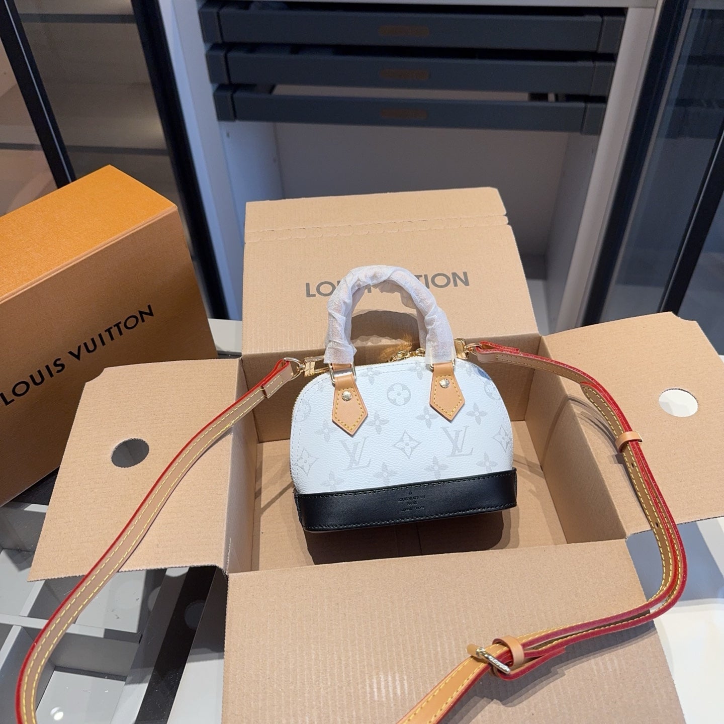 Mini shell bag