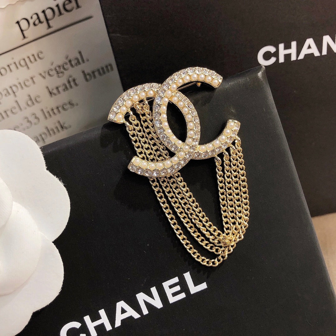 Chain Tassel Pendant Brooch